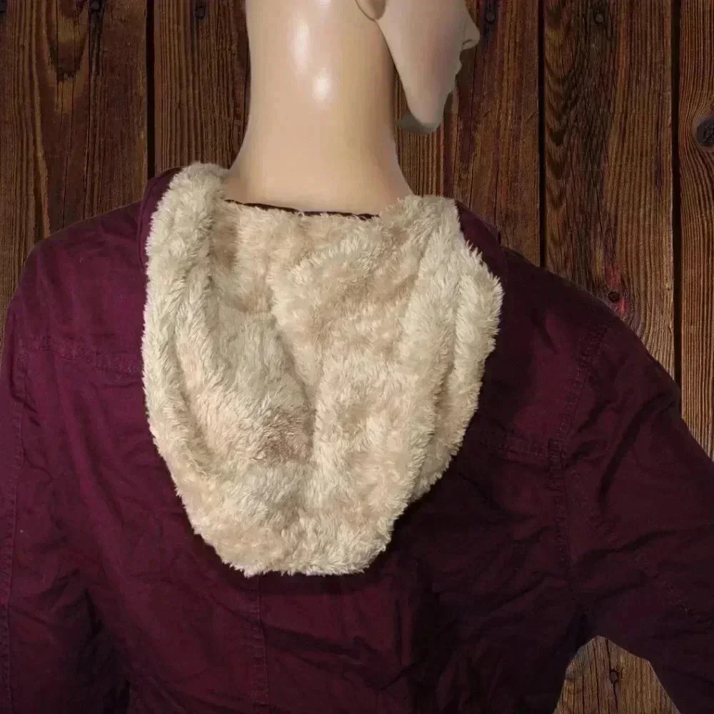 C’Esttoi burgundy sherpa